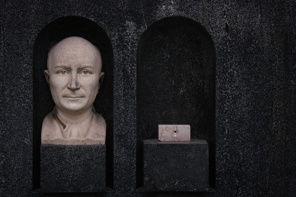A marble bust sitting next to a simple block of marble can represent the predatory energy known as ego